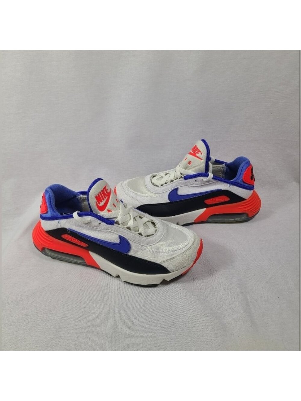 Nike Air Max 2090 EOI Summit White/Racer Blue size 5.5 youth